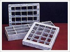 三种特殊钢格板 钱眼产品解析与应用